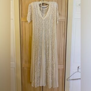 ❌NEW LISTING❌ St Arina Vintage Lace Dress